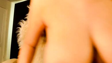 Sally_009's public striptease ends with a huge creampie & ass play!