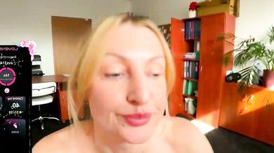 LegsONG strips, squirts & gets double-penetrated in office