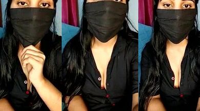 Kritika_Hotty's tight ass-to-mouth action on cam - young Indian brunettes use cheap toys!