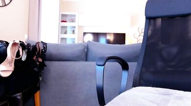 Your poison-girl goes wild in this white-milfs-interactive milf cam show