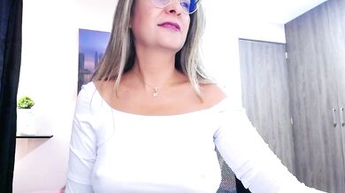 Antonnella_2 - Interactive Latina Smoking & Squirting with Her Athletic Blondes Athletic Lover