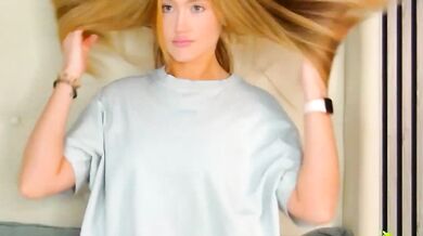 Watch ur_wet_dreams' steamy private strip show & twerk-interactive orgasm video on cam2cam