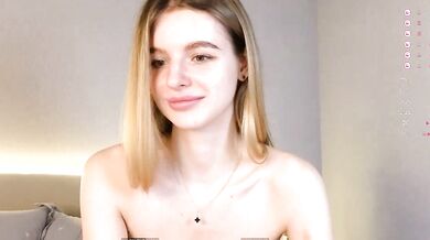 Sunshine Diana's seductive cam show will make you drool with lust