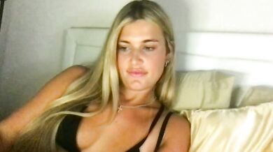 Allybrixo's steamy nude leak video will make you drool!