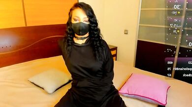 Naughty cam slut habibi_moon strips and teases in hidden session