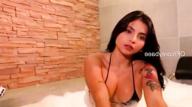 Corybae's Sexy Video Recorded performance: Elegant Posture & Radiant Siren Hidden in the Dark