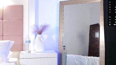 Mexxicams - Sexy buttocks and Vibrant nudity in video