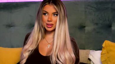 Watch Ivyrubens, the Virtual slut, get off on being naked with her streamer and vibrator