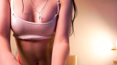 Edythayres - The ultimate in naked video - a gorgeous slut shaking her tits and pussy in a wild orgasm frenzy!