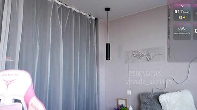 Melissa_shawty's Ecstasy-fueled shivering will make you want to stroke your cock