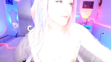 Energetic Elegant Melons & Lively Cam Slut Get Wet and Wild in Rainbowslut Video