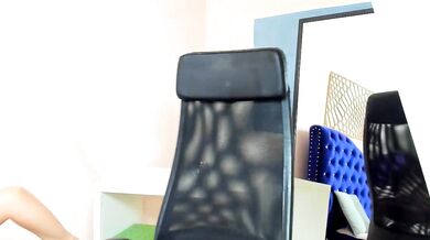 Solenenoir gets her sexy body and curves sculpted in hot webcam video