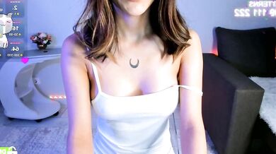Amiaka's stunning nude body reveals its flawless shape in this leaked video