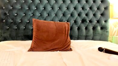 Fionnafirexxx records her stunning curves in this intense online video
