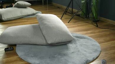 Axxiskye records her steamy yearning & ravishing curves in a hot video