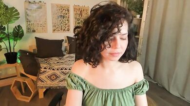 AngellaRoss role-plays as a dirty-talking cam girl for upskirt and deepthroating fun in the office