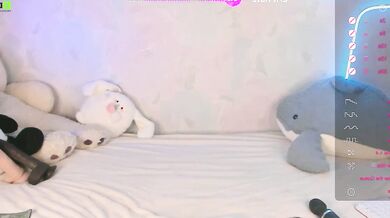 EmmaHixLove gets naughty with toys in a private cam session for a price