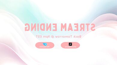 Harliequinnx models herself in a steamy cam show