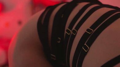 Bunnydollstella enjoys a steamy, naked ride in front of the camera