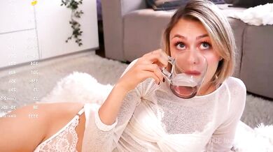 Darlinechapel's steamy broadcast - the goddess with multiple skills