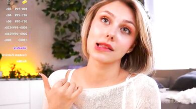 Darlinechapel's steamy broadcast - the goddess with multiple skills