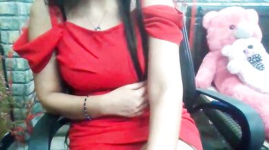 Sexy_iknoor's role-play with big-nipples and trimmed-indian foot fetish