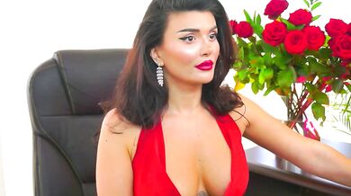 Myakalifa's Private Session: Sexy Brunettes Get Off on Oiled-Up Facials and Blowjobs