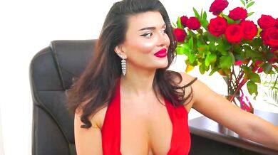 Myakalifa's Private Session: Sexy Brunettes Get Off on Oiled-Up Facials and Blowjobs