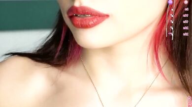 HildBigge's steamy white pussy is the ultimate cheap private for her big-tits, young and athletic friends