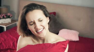 PhyllisAmos - Porn Video [Cam4]: engaging performer, radiant beauty, intimate solo show