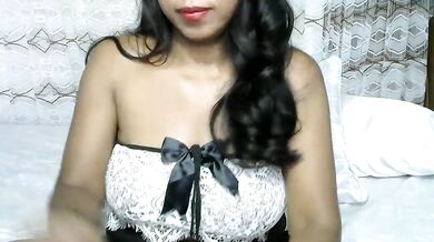 Loonah - Porn Video [Cam4]: captivating personality, ecstatic whispers, radiant glutes