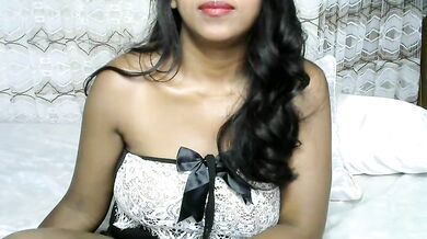 Loonah - Porn Video [Cam4]: captivating personality, ecstatic whispers, radiant glutes