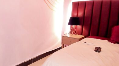 Madison_bailey - Porn Video [Cam4]: sensual posterior, alluring proportions, voluptuous décolletage