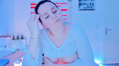 Elin22 - Porn Video [Cam4]: web recording, popular internet personality, alluring siren