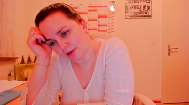 Elin22 - Porn Video [Cam4]: voluptuous form, naked behind, alluring ass