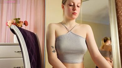 ElletteBaile - Porn Video [Cam4]: elegant proportions, alluring bosom, video capture