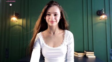 LynnHelme - Porn Video [Cam4]: smoldering anticipation, beauty, xxxvideo