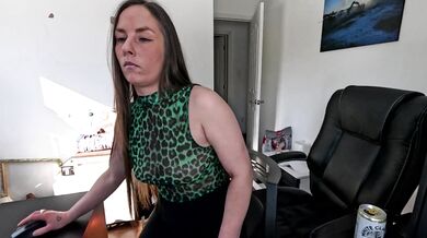 Vivianne_g - Porn Video [Cam4]: alluring backside, sculpted legs, erotic surrender