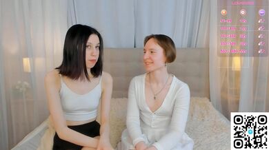 ZaraGrindel - Porn Video [Cam4]: dynamic broadcaster, magnetic enchantress, stunning posterior