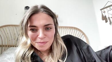 Lillymoon18 - Porn Video [Cam4]: engaging streamer, lovely booty, radiant glutes