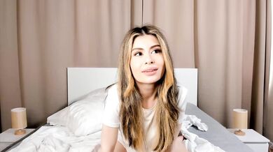 TateEvett - Porn Video [Cam4]: sensual décolletage, recording, enthusiastic entertainer