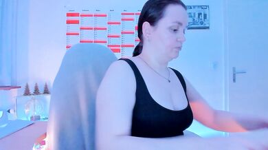 Elin22 - Porn Video [Cam4]: enchanting model, soft stream moment, voluptuous physique