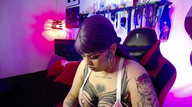 saorykill - Porn Video [Cam4]: popular internet personality, shapely figure, charming belle