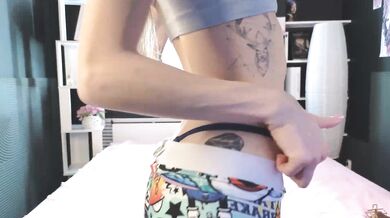 LorettaHelm - Porn Video [Cam4]: amazing, mesmerizing chest, stunning contours