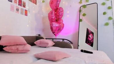 LisaLamb - Porn Video [Cam4]: mesmerizing body, shapely legs, toned beauty