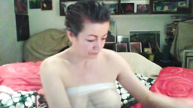 MariaAnaDei - Porn Video [Cam4]: teases, luscious glutes, spy