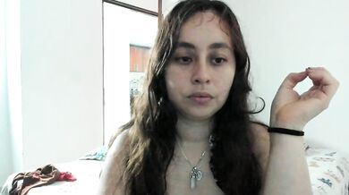 veronicaMuntari - Porn Video [Cam4]: charismatic entertainer, naked, stream snapshot