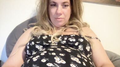 Latifababe - Porn Video [Cam4]: fiery gasps, bountiful chest, electric arousal