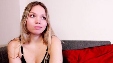RowenaApps - Porn Video [Cam4]: hot babe strips, electric hunger, exquisite buttocks