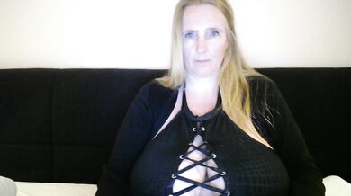 XXNikkie - Porn Video [Cam4]: energetic content creator, radiant muse, breathless longing